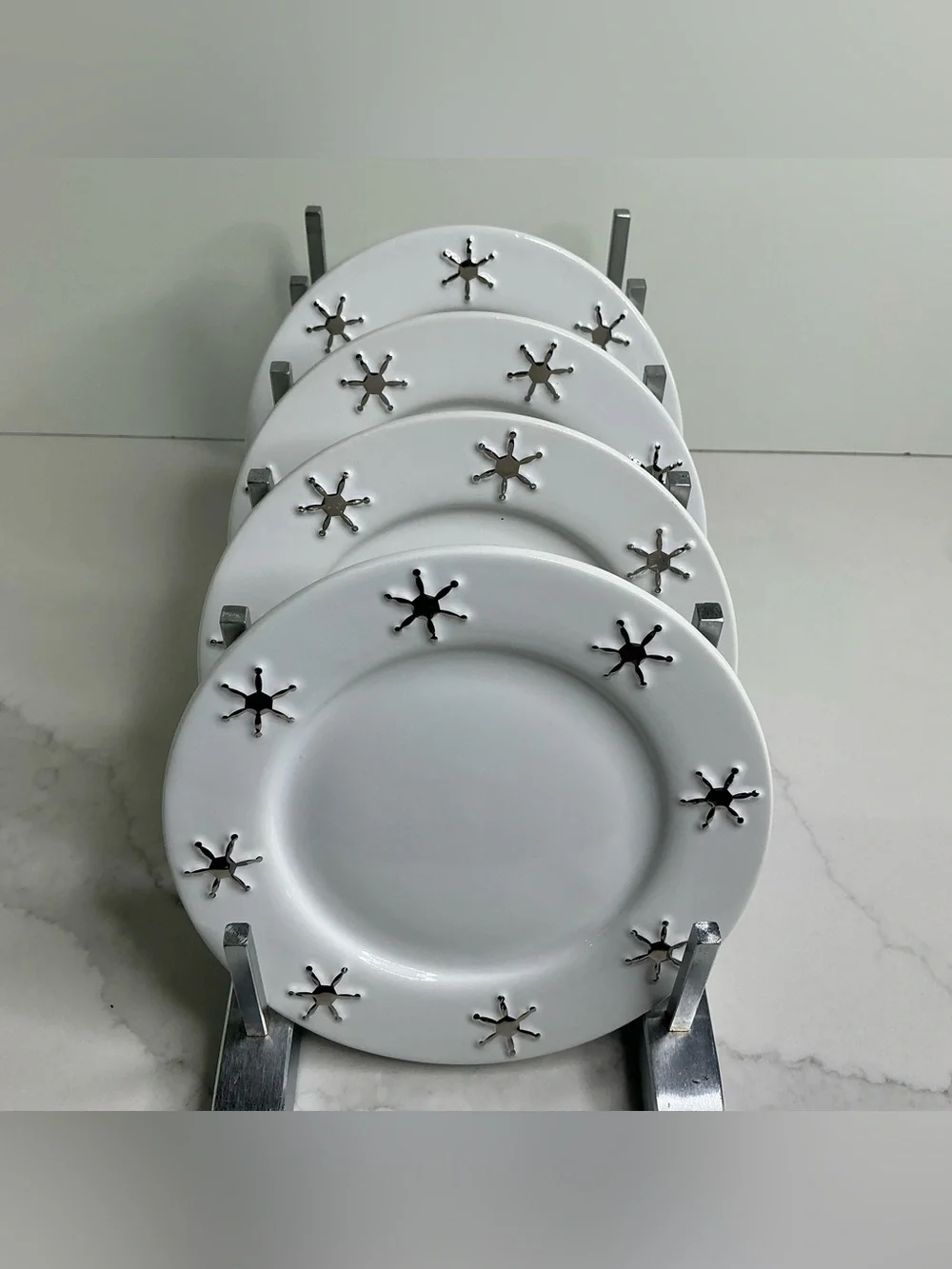 4 Snowflake Plate Set, Winter White & Chrome Mary Kay inc. Collectibles
